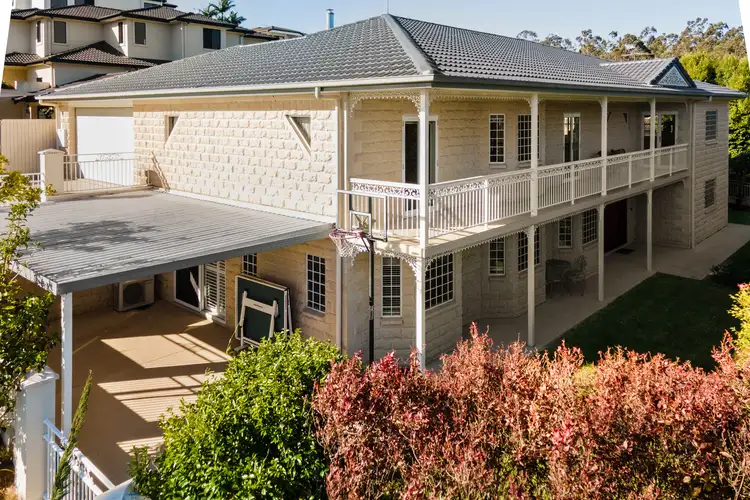 3 Highbury Close, Carindale QLD 4152