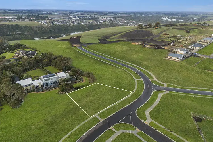 33 Goldstein Avenue, Warrnambool VIC 3280