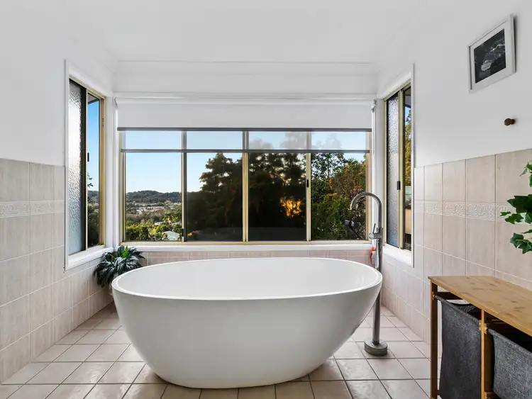 72 Hoffschildt Drive, Currumbin Waters QLD 4223