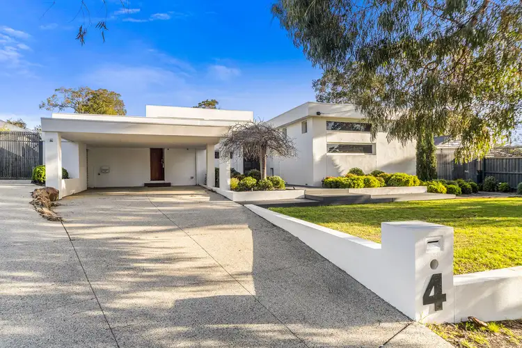 4 Bundara Crescent, Mount Eliza VIC 3930