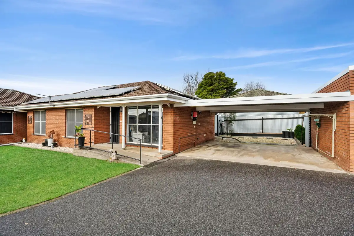 Main view of Homely townhouse listing, 2/10 Gravesend Street, Colac VIC 3250