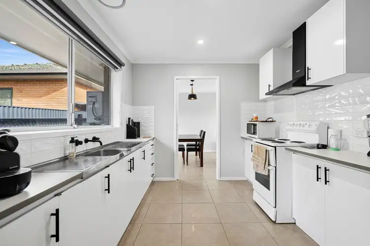 Fifth view of Homely townhouse listing, 2/10 Gravesend Street, Colac VIC 3250