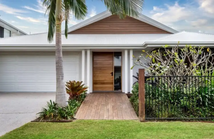 6 Clover Way, Helensvale QLD 4212