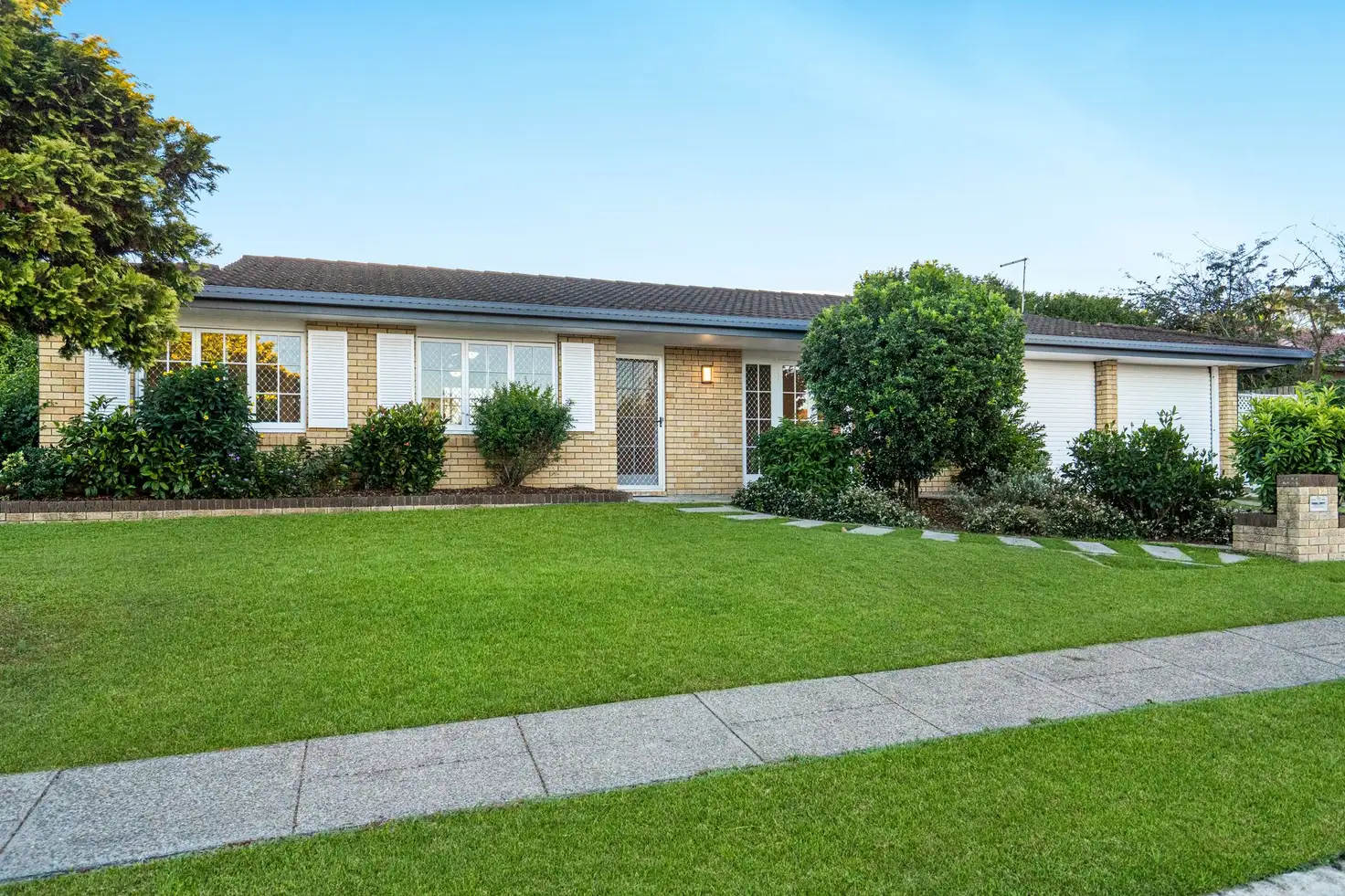 Main view of Homely house listing, 2 Harvest Street, Mansfield QLD 4122