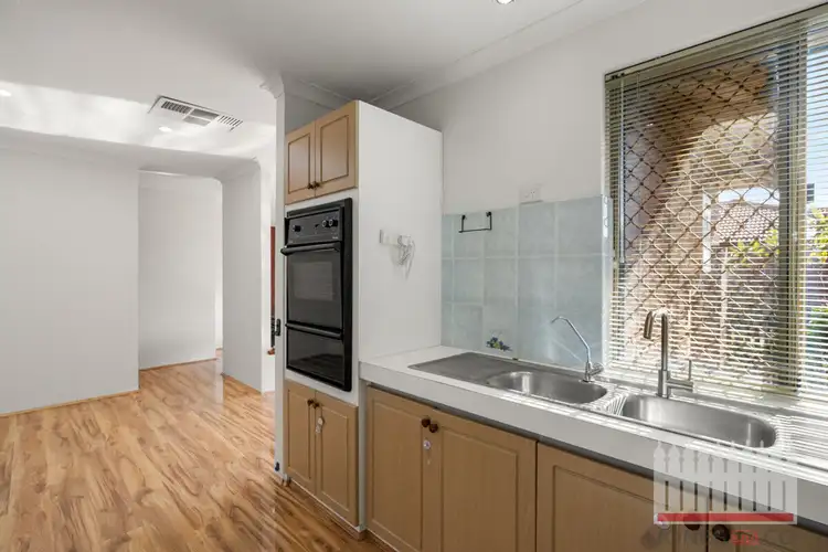 Sixth view of Homely villa listing, 4/10 Ivanhoe Street, Bassendean WA 6054
