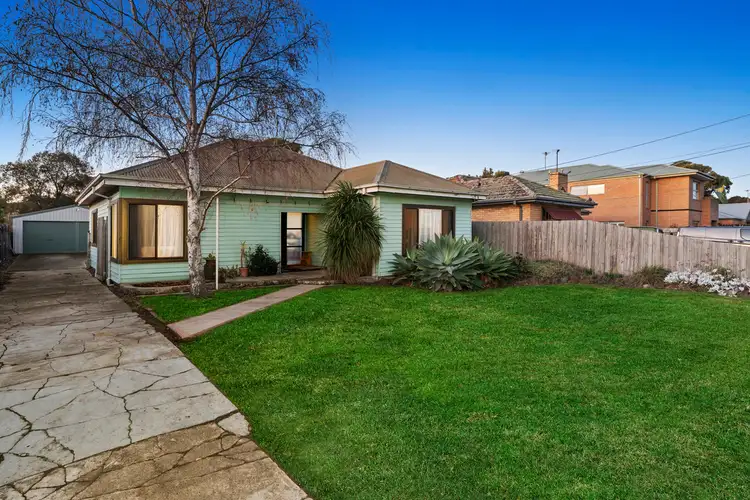 19 Myrtle Grove, North Shore VIC 3214
