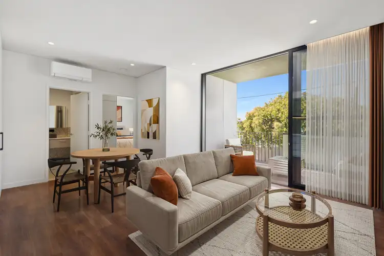 Main view of Homely unit listing, 2/72 Stirling Highway, North Fremantle WA 6159