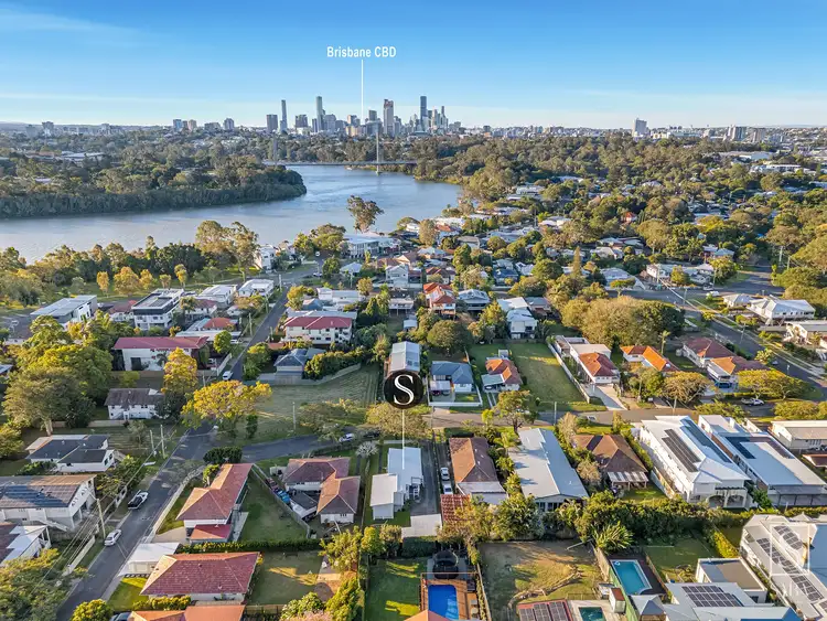 18 Allamanda Street, Fairfield QLD 4103