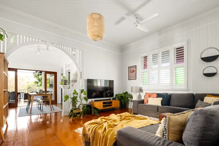 79 Palm Avenue, Shorncliffe QLD 4017