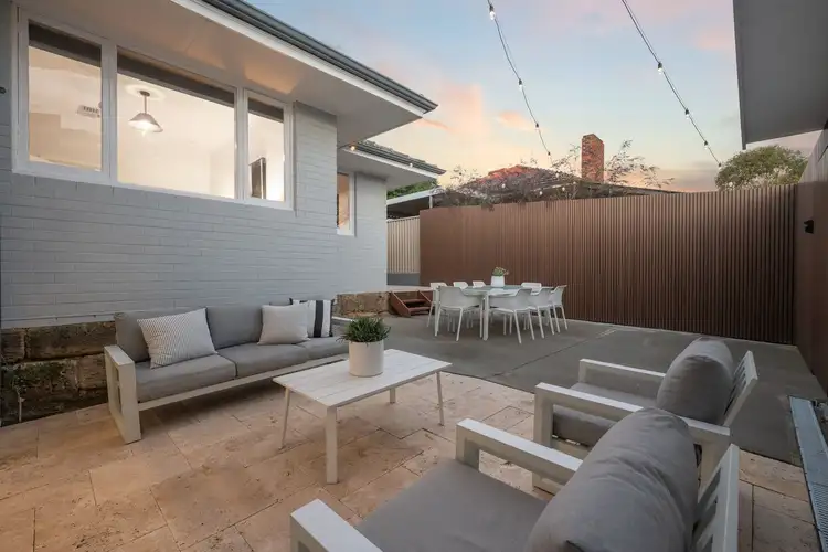 10 Dearle Street, Hamilton Hill WA 6163