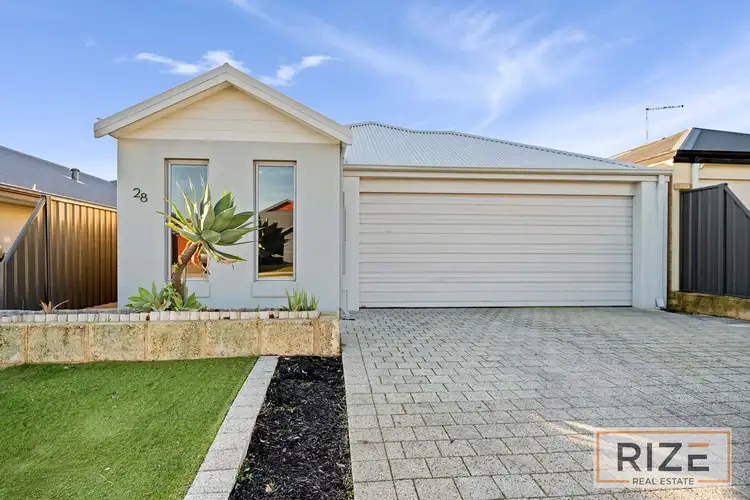 28 Leschenault Loop, Banksia Grove WA 6031