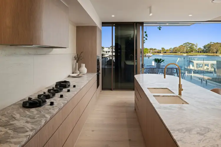 2/37 Neerim Drive, Mooloolaba QLD 4557
