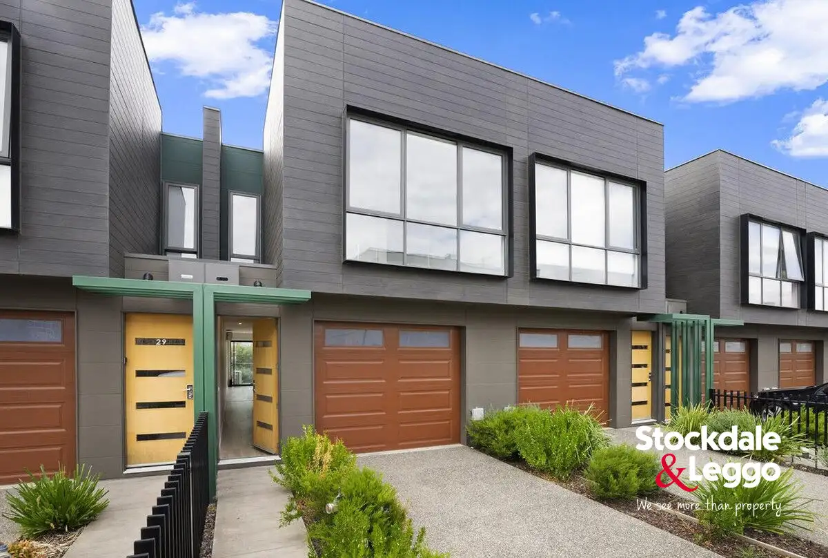 Main view of Homely townhouse listing, 30 Stonewood Circuit, Hadfield VIC 3046