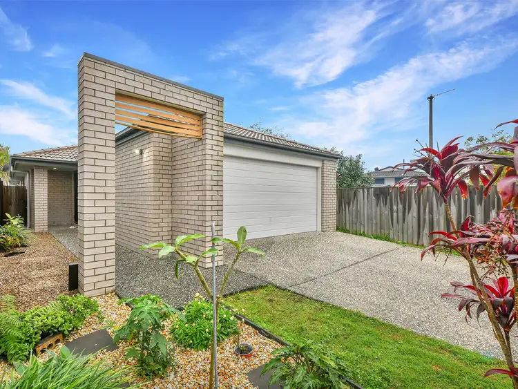 7 Simon Street, Victoria Point QLD 4165