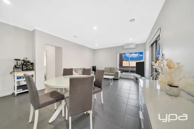 Fourth view of Homely house listing, 2 Hollywood Drive, Roxburgh Park VIC 3064