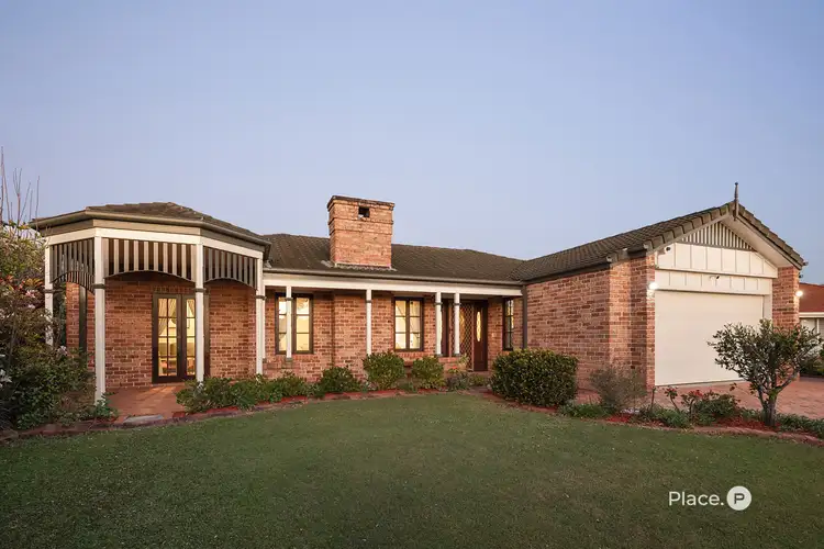 33 Oakmont Street, Carindale QLD 4152