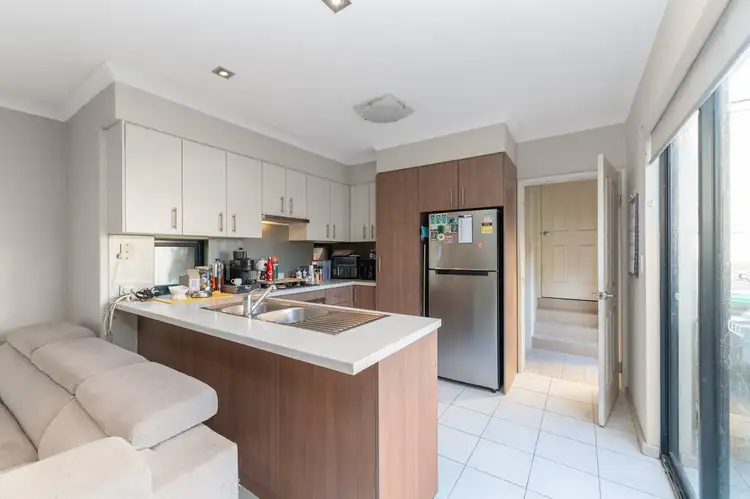 2/142 Peninsula Road, Maylands WA 6051