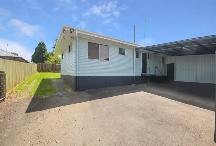 55 Jellicoe Street, Mount Lofty QLD 4350