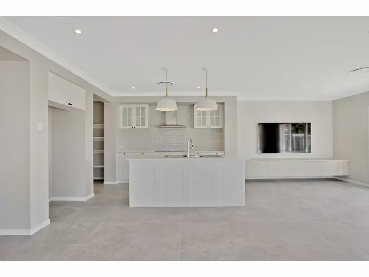 Fifth view of Homely house listing, 20 Volante Crescent, Mermaid Waters QLD 4218