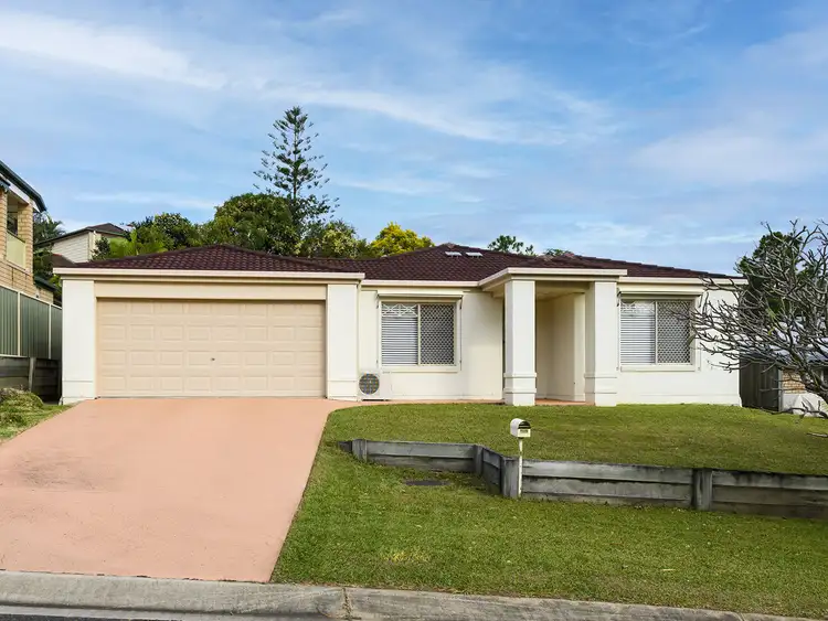 8 Valmadre Court, Petrie QLD 4502