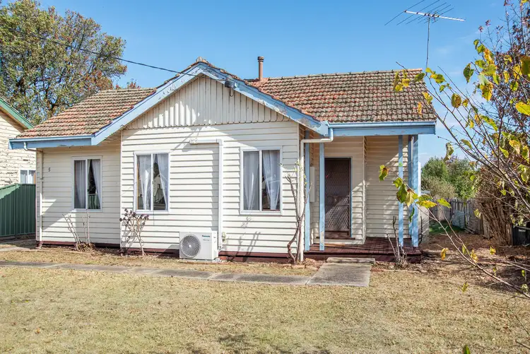 Second view of Homely house listing, 5 Kokoda Avenue, Hamilton VIC 3300