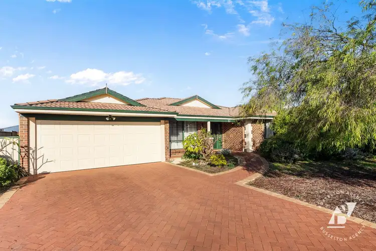 23 Salamanda Drive