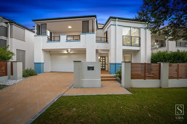 35 Greenway Circuit, Mount Ommaney QLD 4074