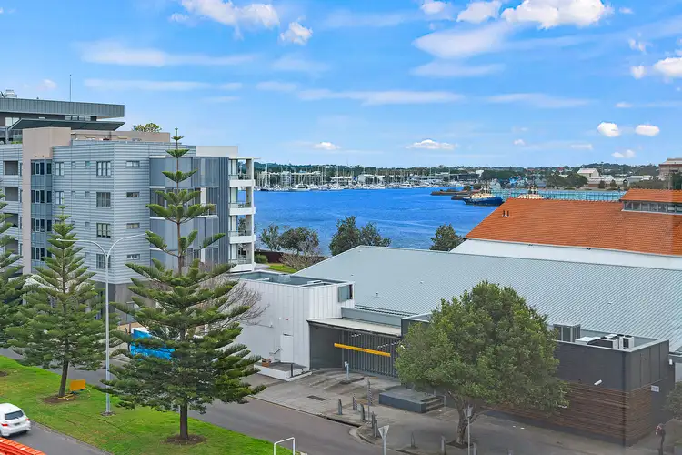 409/4 Honeysuckle Drive, Newcastle NSW 2300