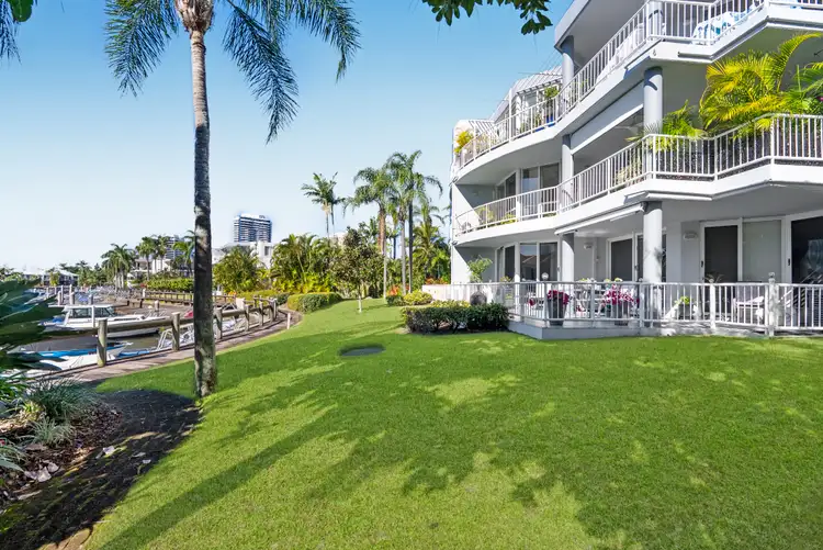 8/75-77 Morala Avenue, Runaway Bay QLD 4216