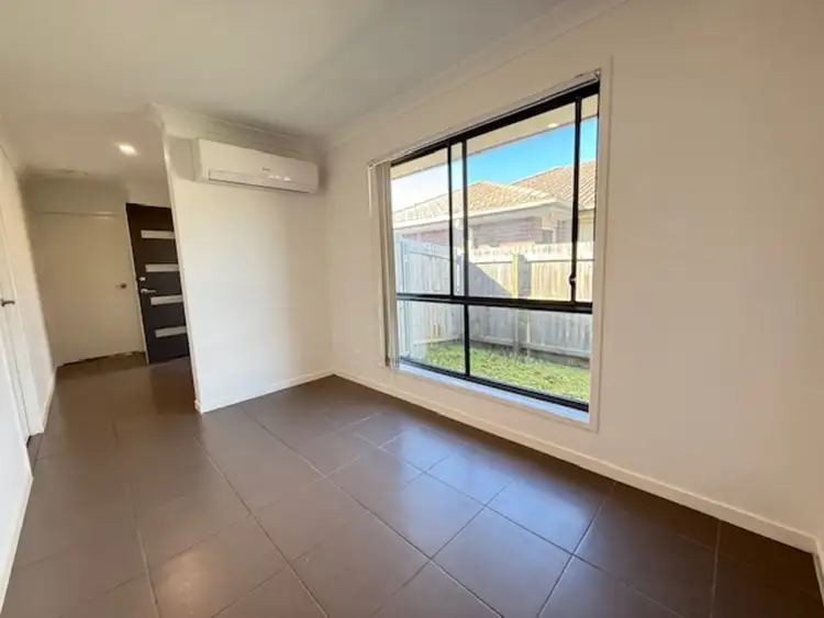 Fifth view of Homely semi-detached listing, 8A Daintree Court, Park Ridge QLD 4125