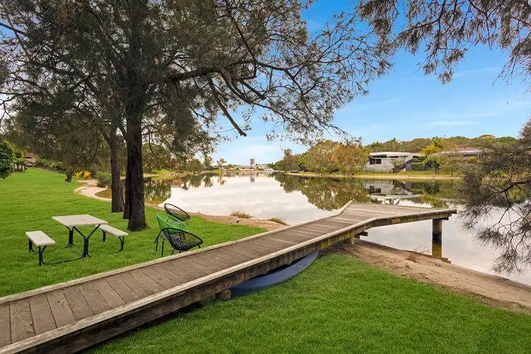 1/40 Sunbird Street, Burleigh Waters QLD 4220