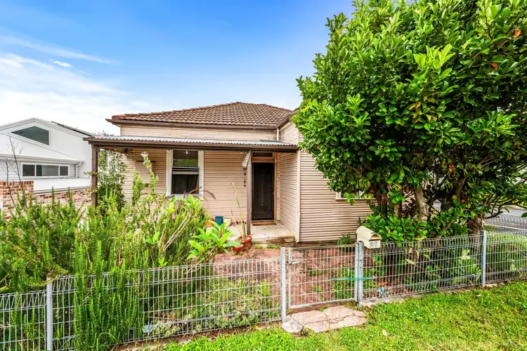 Third view of Homely house listing, 27 Tighes Terrace, Tighes Hill NSW 2297
