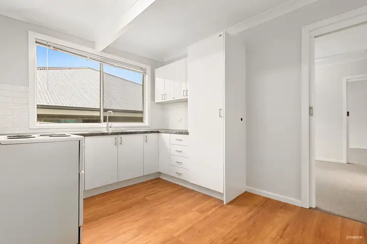 8 Florence Street, Cardiff South NSW 2285