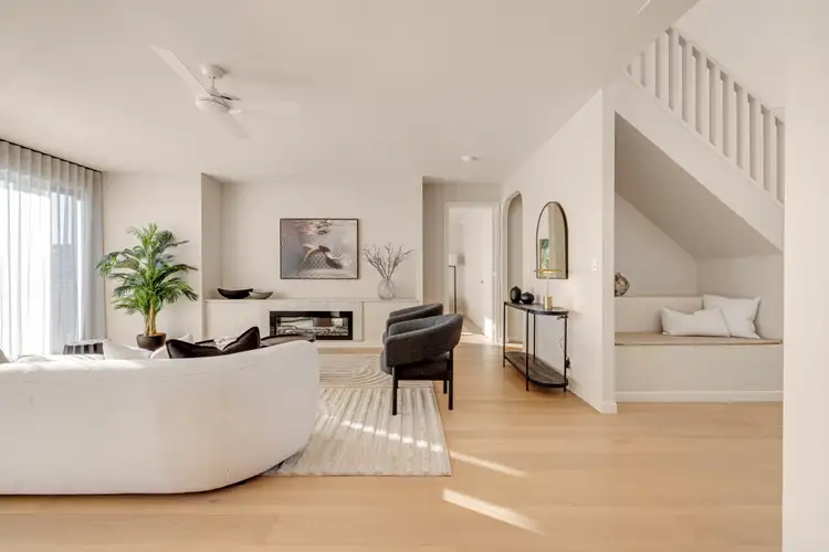 Sixth view of Homely house listing, 15 Lakeside Avenue, Broadbeach Waters QLD 4218