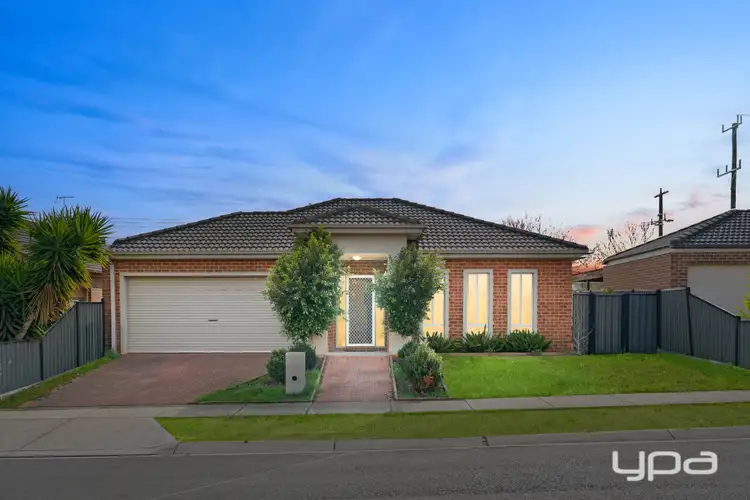 80 Lakewood Boulevard, Melton VIC 3337