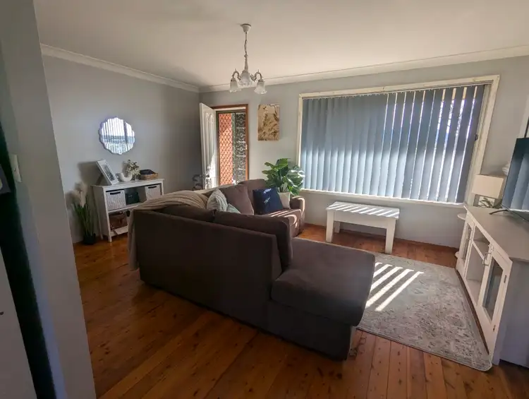 3 Beverley Avenue, Unanderra NSW 2526