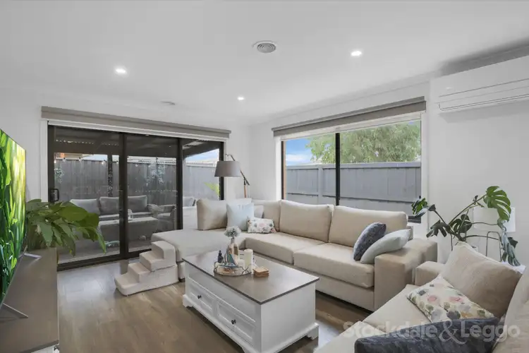 Sixth view of Homely house listing, 2 Kallista Circuit, Officer VIC 3809
