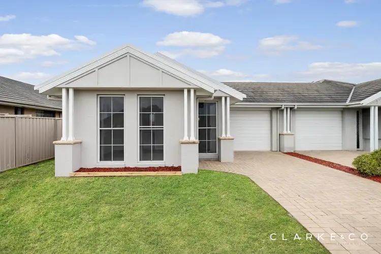 2/10 Connel Drive, Heddon Greta NSW 2321