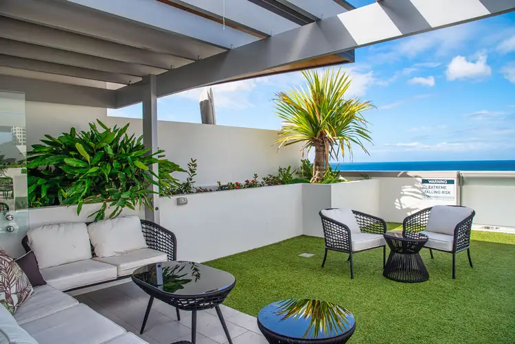 6/10 Third Avenue, Palm Beach QLD 4221