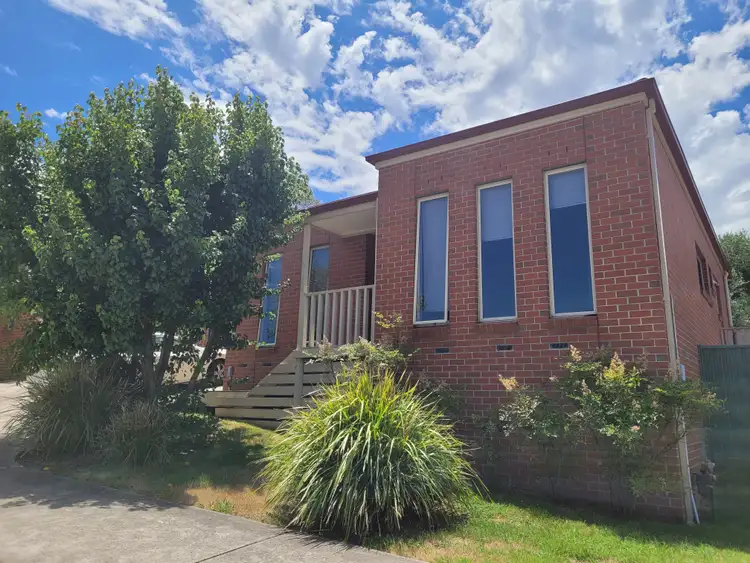 Main view of Homely unit listing, 3 Newhaven Close, Mount Pleasant VIC 3350