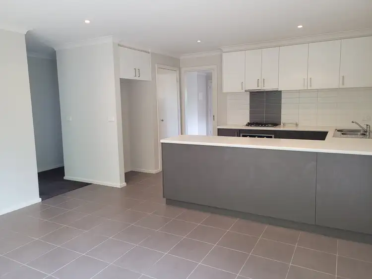 Fifth view of Homely unit listing, 3 Newhaven Close, Mount Pleasant VIC 3350