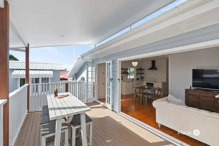 16 Duncan Street, Wynnum West QLD 4178