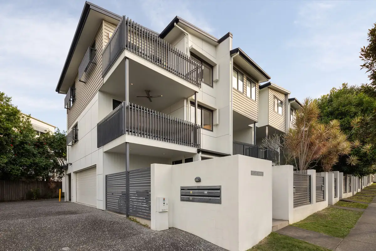 Main view of Homely townhouse listing, 1/8 Clive Street, Annerley QLD 4103