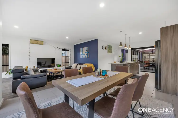 Fifth view of Homely house listing, 2/3 Santander Crescent, Point Cook VIC 3030