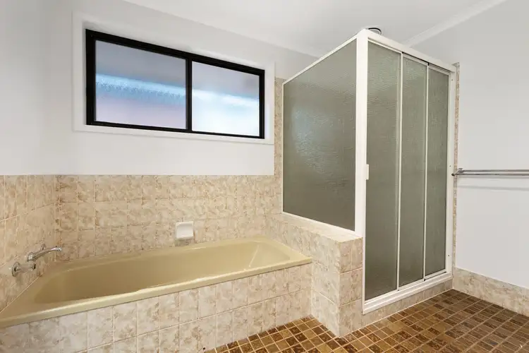 Sixth view of Homely house listing, 122-124 Bank Street, Howlong NSW 2643