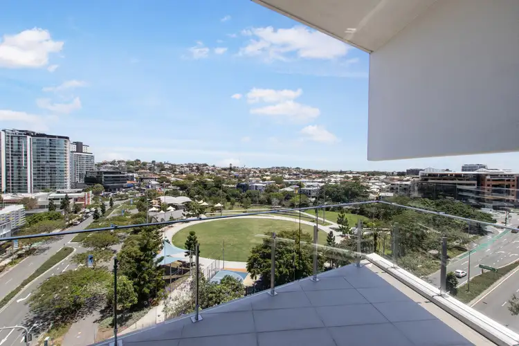 Type D/33 Remora Road, Hamilton QLD 4007