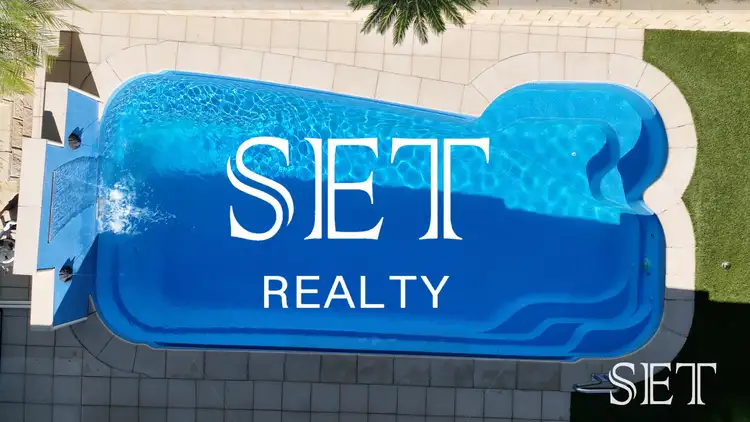 47 Brooklands Circuit