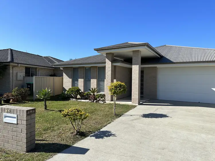 33 Bluehaven Drive, Old Bar NSW 2430
