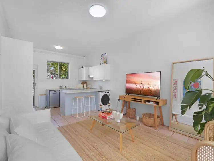 Main view of Homely unit listing, 8/3 Redondo Avenue, Miami QLD 4220