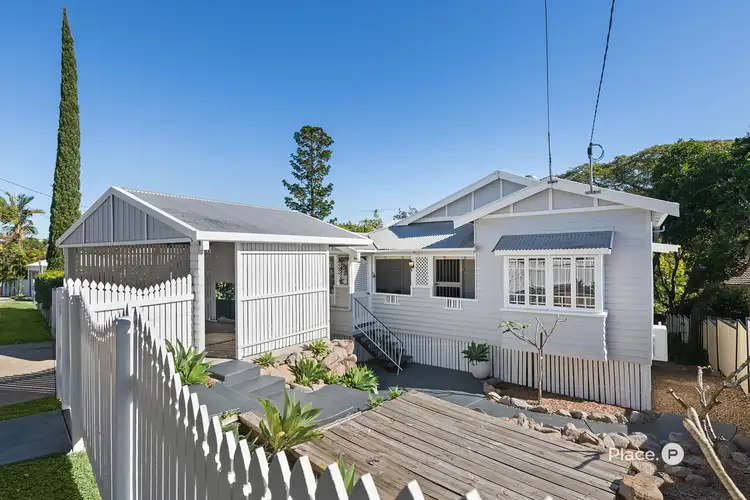 26 Raff Avenue, Holland Park QLD 4121